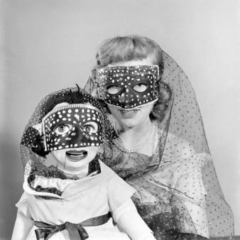 ventriloquy masked gameshow 1948 Whos that Girl?