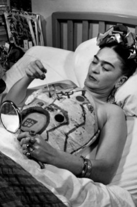 Women of the Eye frida kahlo in_a_hospital_bed_drawing_her_corset_with_help_of_a_mirror_1951_collection_galeria_lopez_quirog_juan_guzman_
