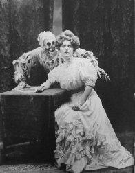 Spooky Victorian Skeleton Spook