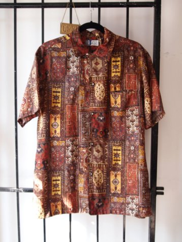 1960s Vintage Mens Persian Rug Tapestry All Over Graphic Print Hawaiian Surf Shirt
