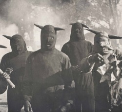 lavartus prodeo - the eye of faith vintage blog shop- style inspiration-masked style photo blast- creepy masked group- 1920s